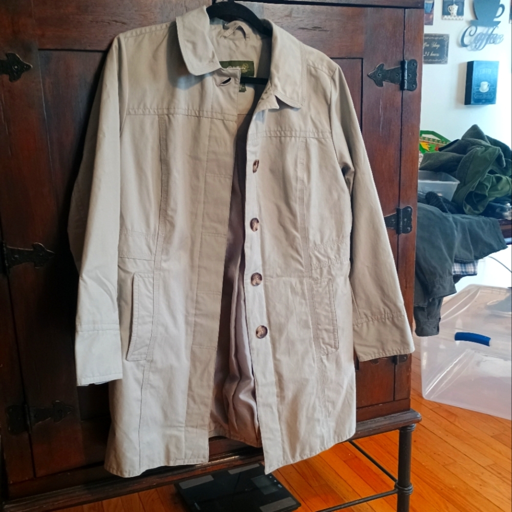 Women's Medium Eddie Bauer pastel raincoat